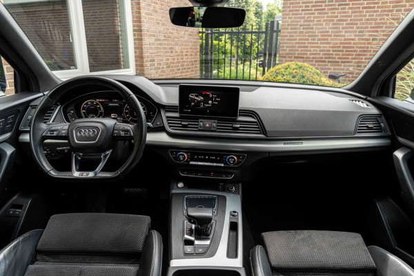 Audi Q5 55 TFSI e Quattro Competition 3x S-Line 367 PK Pano Virtual Keyless Camera 20''