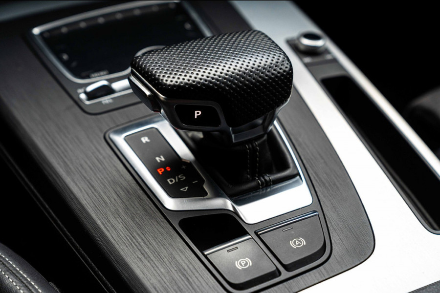 Audi Q5 55 TFSI e Quattro Competition 3x S-Line 367 PK Pano Virtual Keyless Camera 20''