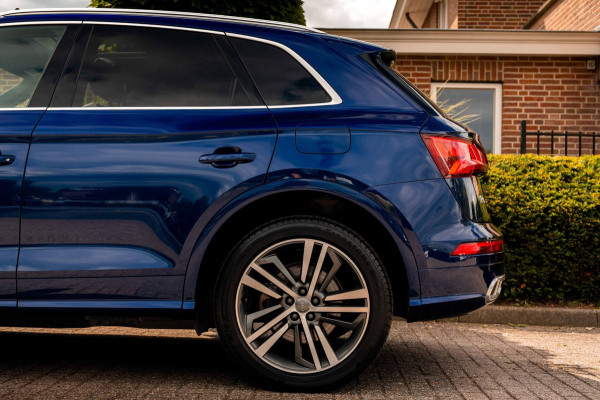 Audi Q5 55 TFSI e Quattro Competition 3x S-Line 367 PK Pano Virtual Keyless Camera 20''