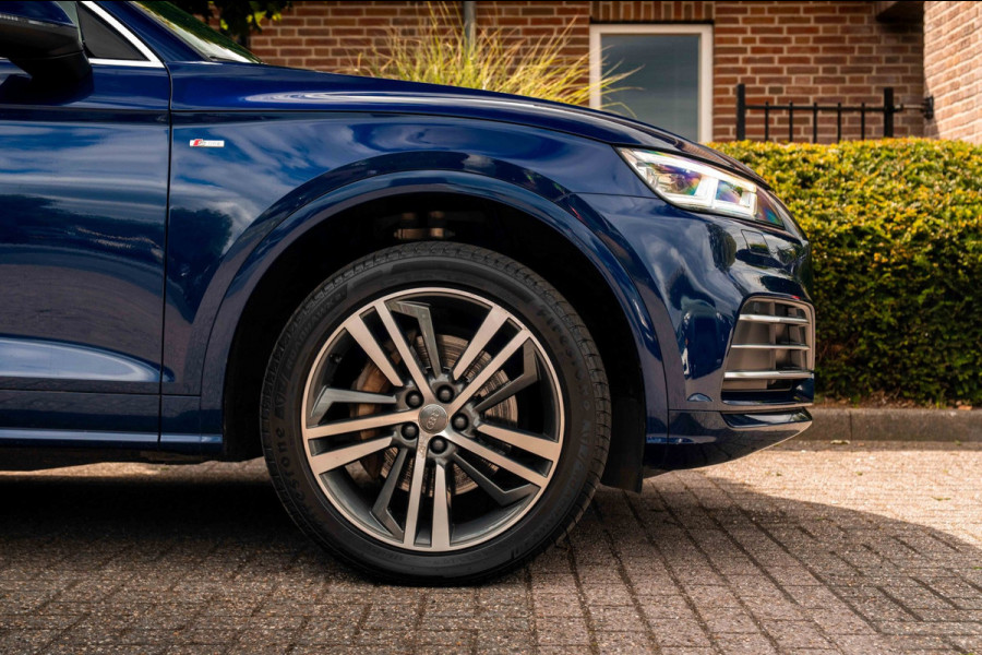 Audi Q5 55 TFSI e Quattro Competition 3x S-Line 367 PK Pano Virtual Keyless Camera 20''