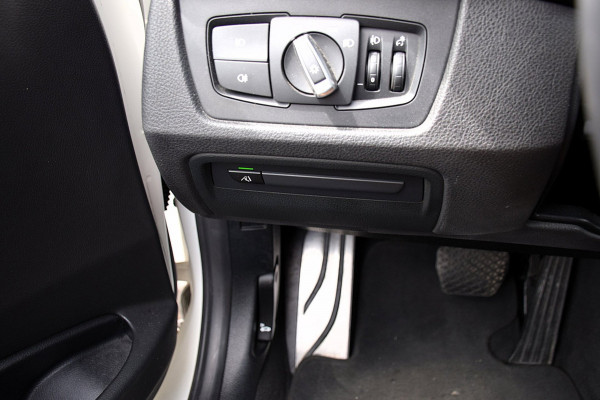 BMW 3-serie 320i Edition M Sport Shadow Executive*Dak*Leder*Clima*Sterrenhemel*