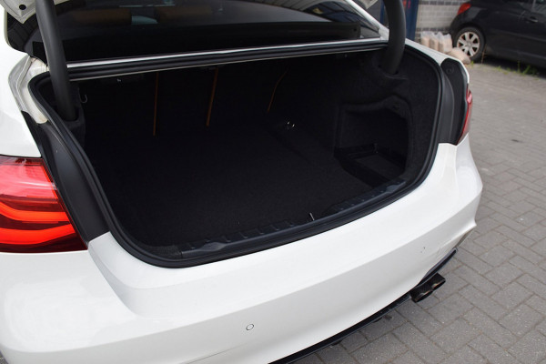 BMW 3-serie 320i Edition M Sport Shadow Executive*Dak*Leder*Clima*Sterrenhemel*
