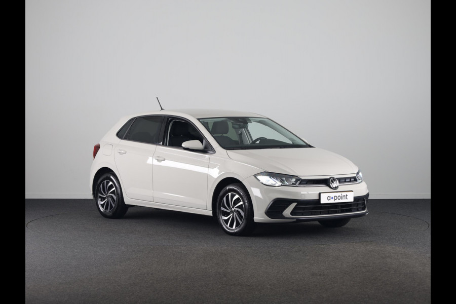 Volkswagen Polo 1.0 TSI Life Edition 95 pk | Verlengde garantie | Navigatie | Parkeersensoren achter | Achteruitrijcamera | Adaptieve cruise control |