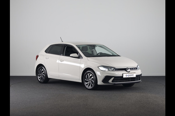 Volkswagen Polo 1.0 TSI Life Edition 95 pk | Verlengde garantie | Navigatie | Parkeersensoren achter | Achteruitrijcamera | Adaptieve cruise control |