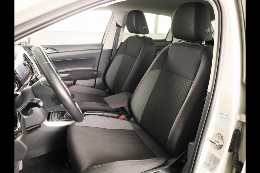 Volkswagen Polo 1.0 TSI Life Edition 95 pk | Verlengde garantie | Navigatie | Parkeersensoren achter | Achteruitrijcamera | Adaptieve cruise control |