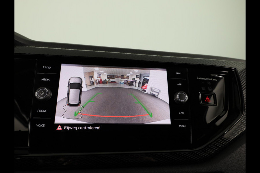 Volkswagen Polo 1.0 TSI Life Edition 95 pk | Verlengde garantie | Navigatie | Parkeersensoren achter | Achteruitrijcamera | Adaptieve cruise control |