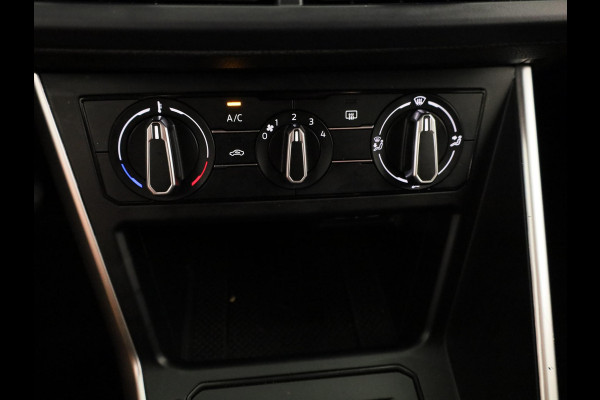 Volkswagen Polo 1.0 TSI Life Edition 95 pk | Verlengde garantie | Navigatie | Parkeersensoren achter | Achteruitrijcamera | Adaptieve cruise control |