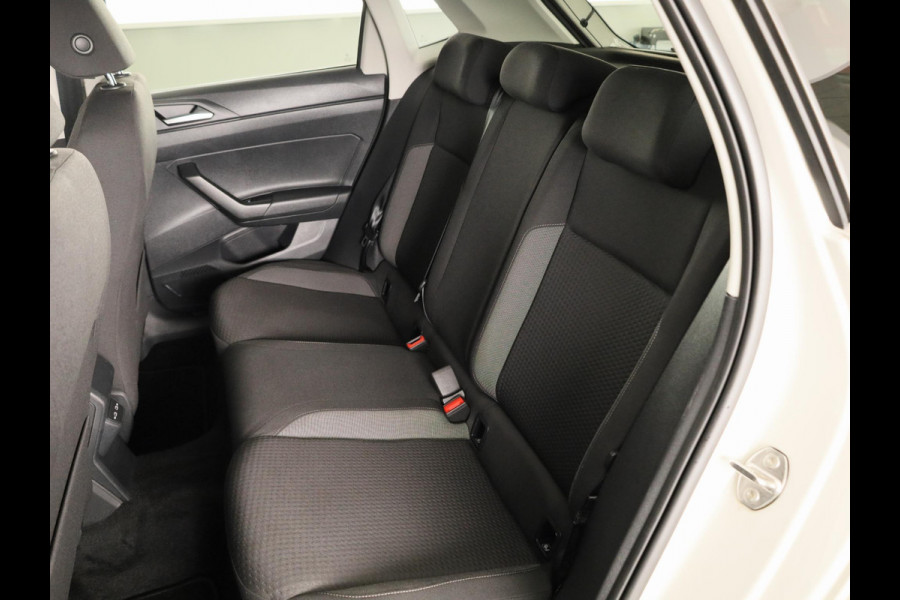 Volkswagen Polo 1.0 TSI Life Edition 95 pk | Verlengde garantie | Navigatie | Parkeersensoren achter | Achteruitrijcamera | Adaptieve cruise control |