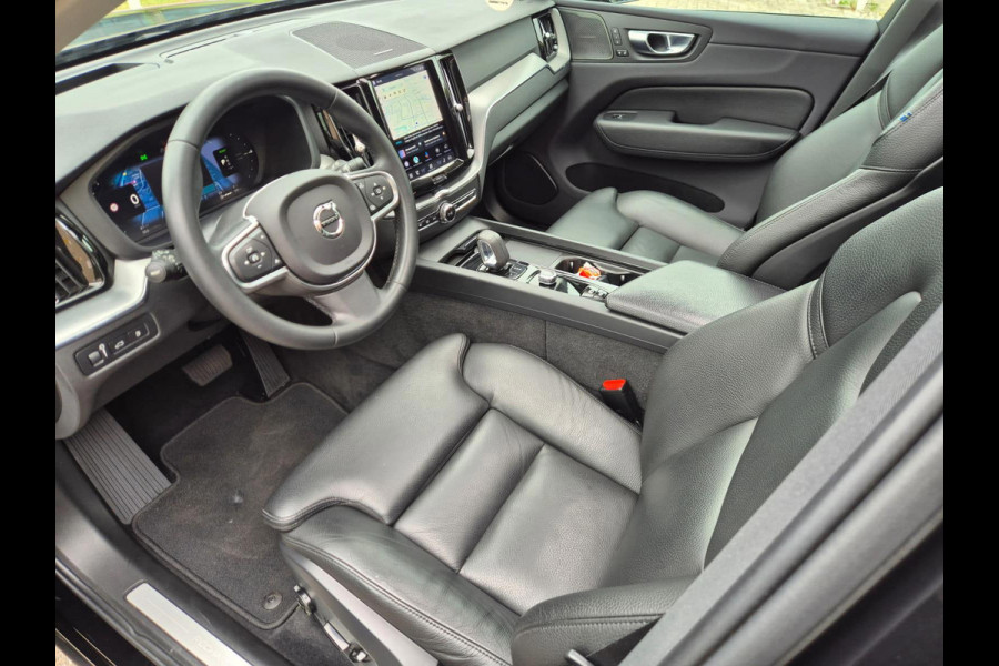 Volvo XC60 2.0 T6 Plug-in AWD Ultimate Bright Headup! Pano! Trekhaak! Memory! Electrische Achterklep!