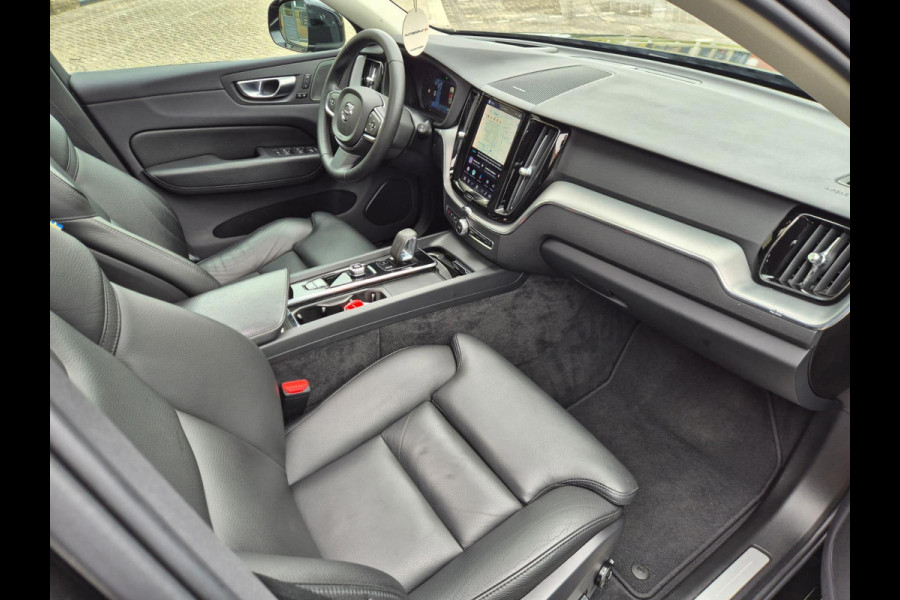 Volvo XC60 2.0 T6 Plug-in AWD Ultimate Bright Headup! Pano! Trekhaak! Memory! Electrische Achterklep!