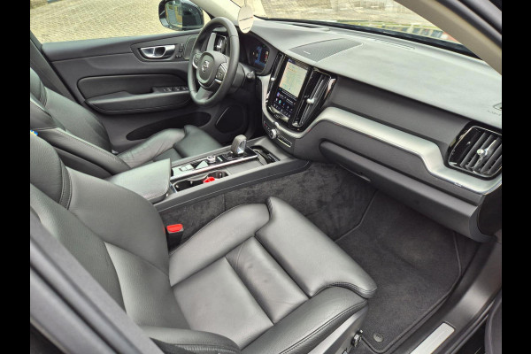 Volvo XC60 2.0 T6 Plug-in AWD Ultimate Bright Headup! Pano! Trekhaak! Memory! Electrische Achterklep!