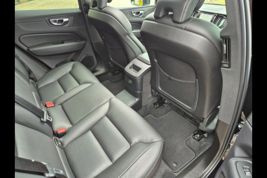Volvo XC60 2.0 T6 Plug-in AWD Ultimate Bright Headup! Pano! Trekhaak! Memory! Electrische Achterklep!
