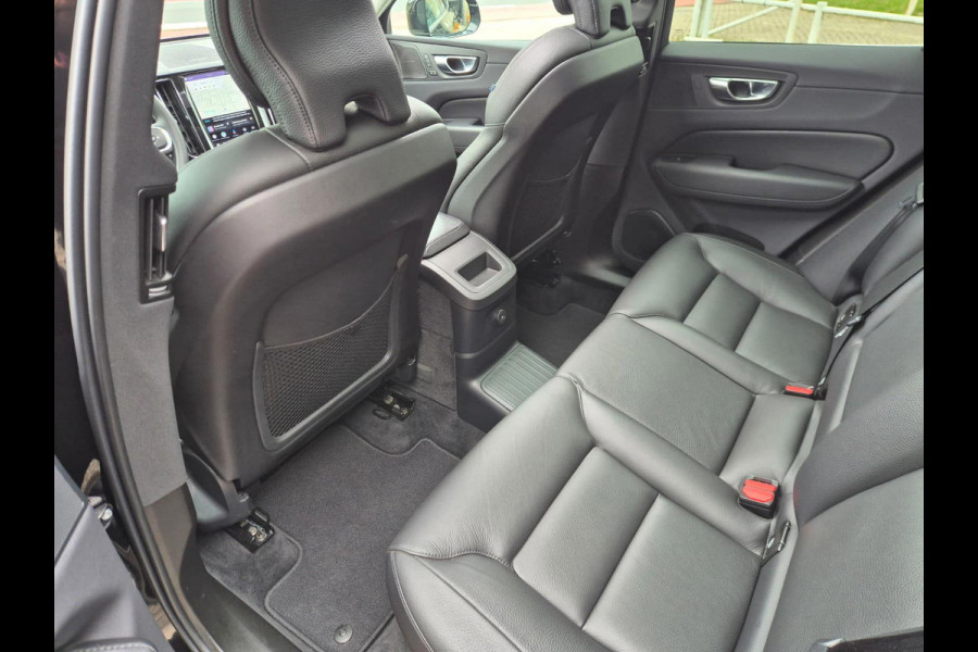 Volvo XC60 2.0 T6 Plug-in AWD Ultimate Bright Headup! Pano! Trekhaak! Memory! Electrische Achterklep!