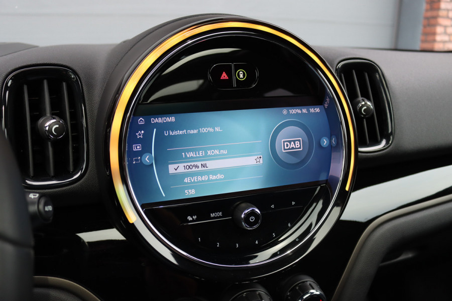 MINI Countryman 1.5 Cooper S E ALL4 Chili | Panoramadak | Memory | Camera | Leder | HUD | Harman/Kardon | Apple Carplay | Stoelverwarming |
