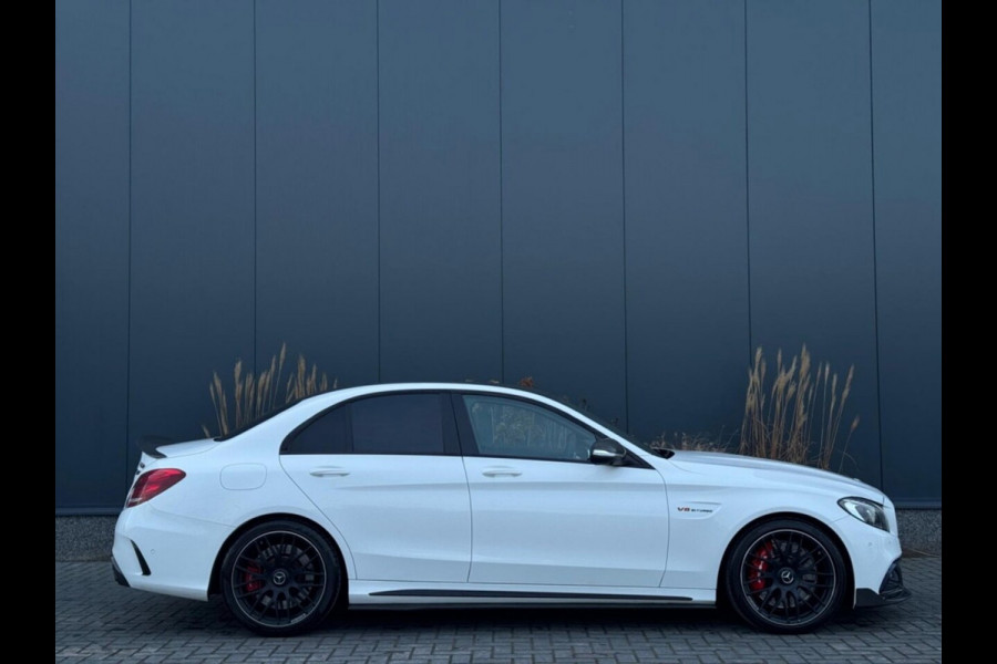 Mercedes-Benz C-Klasse 63 AMG | Downpipe | Carbon Bodykit