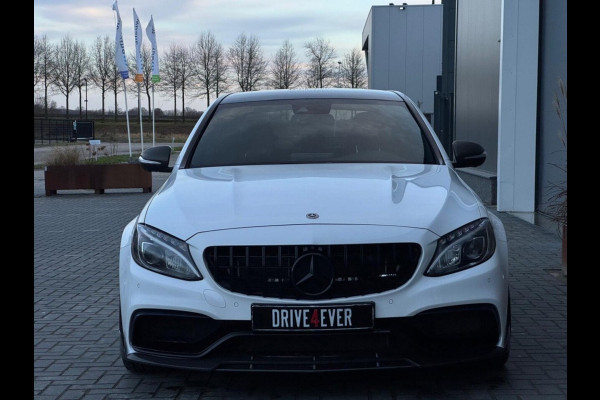 Mercedes-Benz C-Klasse 63 AMG | Downpipe | Carbon Bodykit