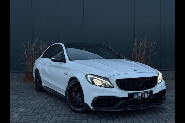 Mercedes-Benz C-Klasse 63 AMG | Downpipe | Carbon Bodykit