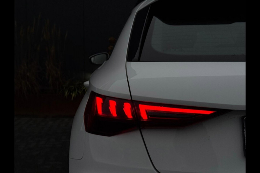 Audi A3 Sportback 40 TFSI e | 3x S-Line | Pano | Camera | Matrix