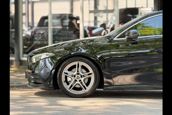 Mercedes-Benz A-Klasse 200 Business Solution AMG Automaat Pano Burmester