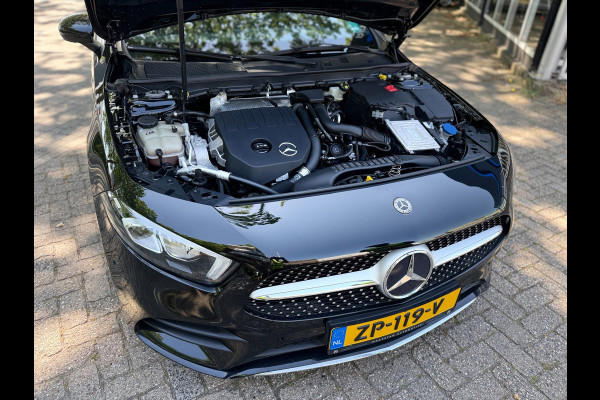 Mercedes-Benz A-Klasse 200 Business Solution AMG Automaat Pano Burmester