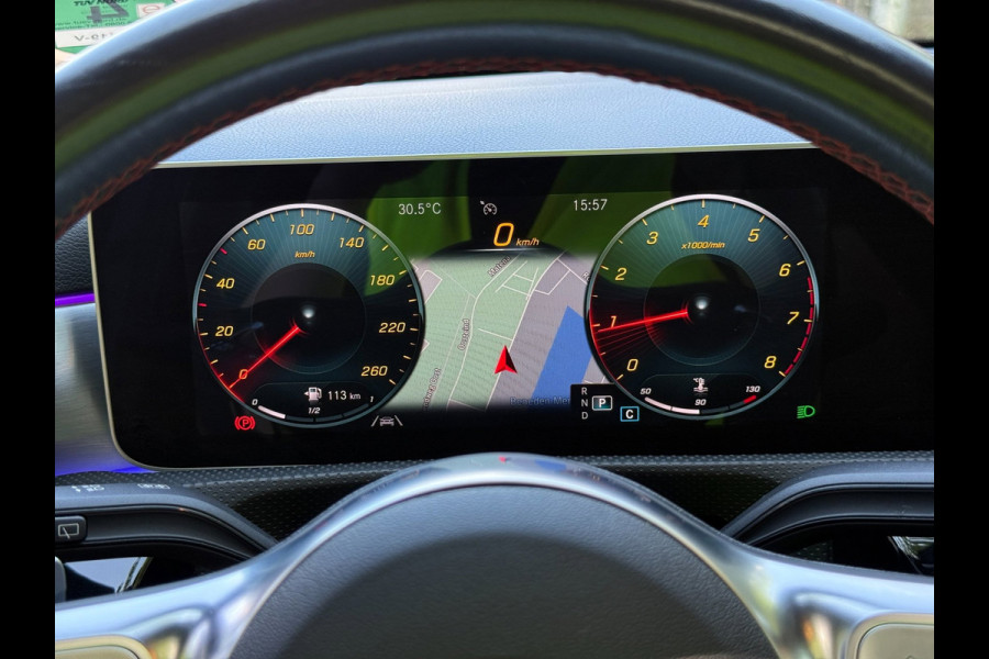 Mercedes-Benz A-Klasse 200 Business Solution AMG Automaat Pano Burmester