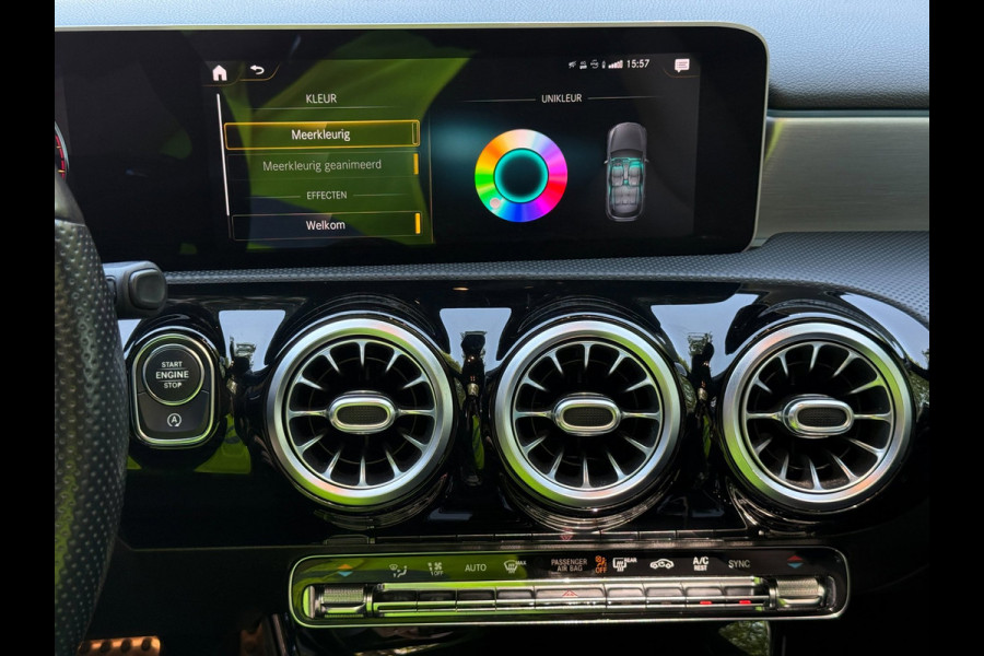 Mercedes-Benz A-Klasse 200 Business Solution AMG Automaat Pano Burmester