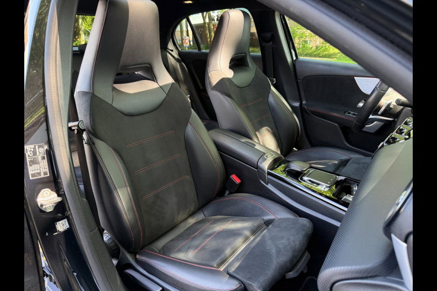 Mercedes-Benz A-Klasse 200 Business Solution AMG Automaat Pano Burmester