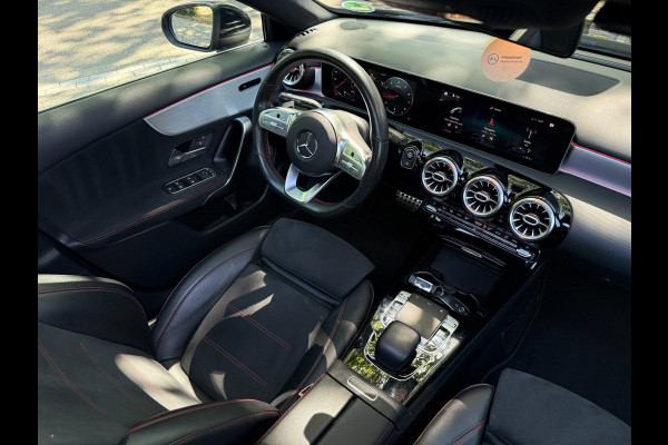 Mercedes-Benz A-Klasse 200 Business Solution AMG Automaat Pano Burmester
