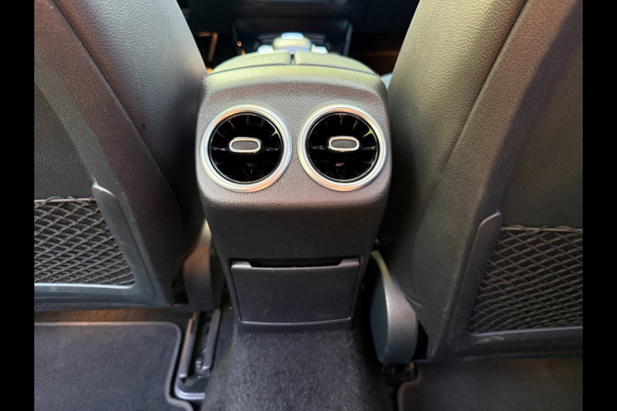 Mercedes-Benz A-Klasse 200 Business Solution AMG Automaat Pano Burmester