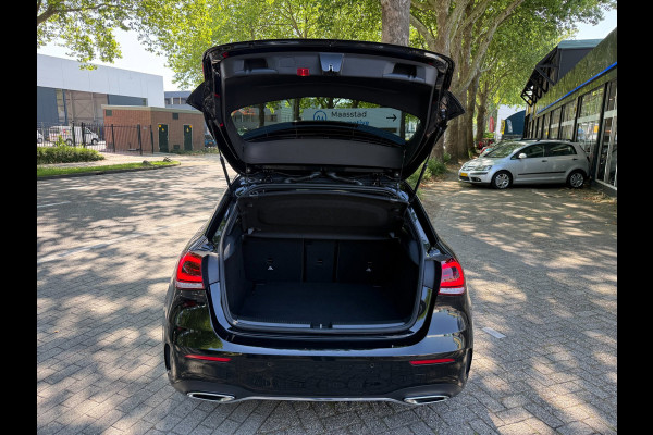 Mercedes-Benz A-Klasse 200 Business Solution AMG Automaat Pano Burmester