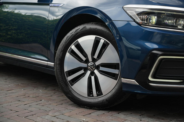 Volkswagen Passat 1.4 TSI PHEV GTE Pano