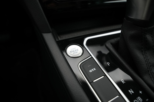 Volkswagen Passat 1.4 TSI PHEV GTE Pano
