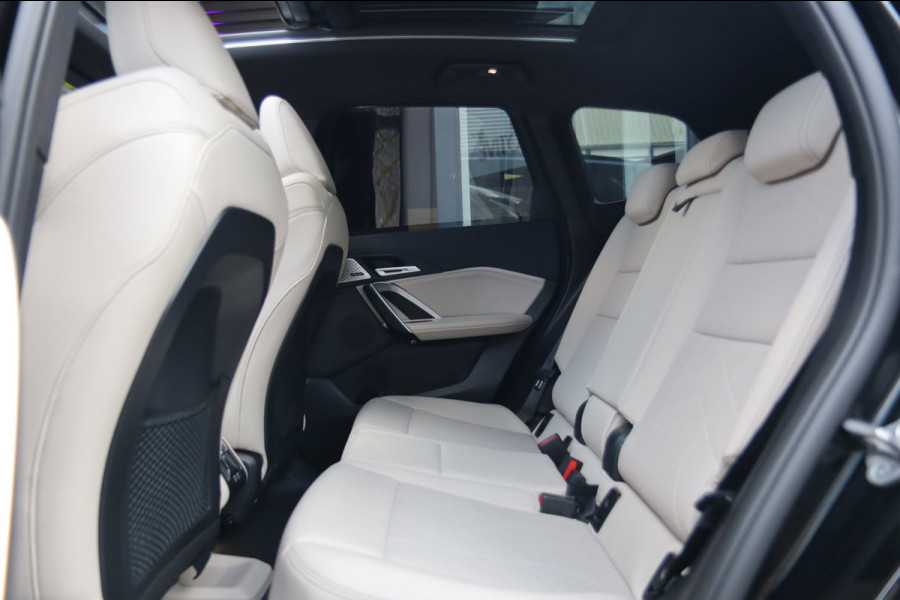 BMW X1 XDrive30e M Sport / PANO / HUD / MEMORY / H&K / 360 / KEYLESS / 20'
