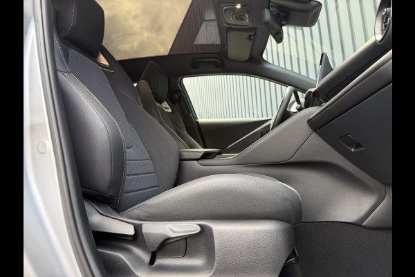 Toyota C-HR 1.8 Hybrid 140 Executive | Next Generation Pack | LED | JBL | Rijklaar!!