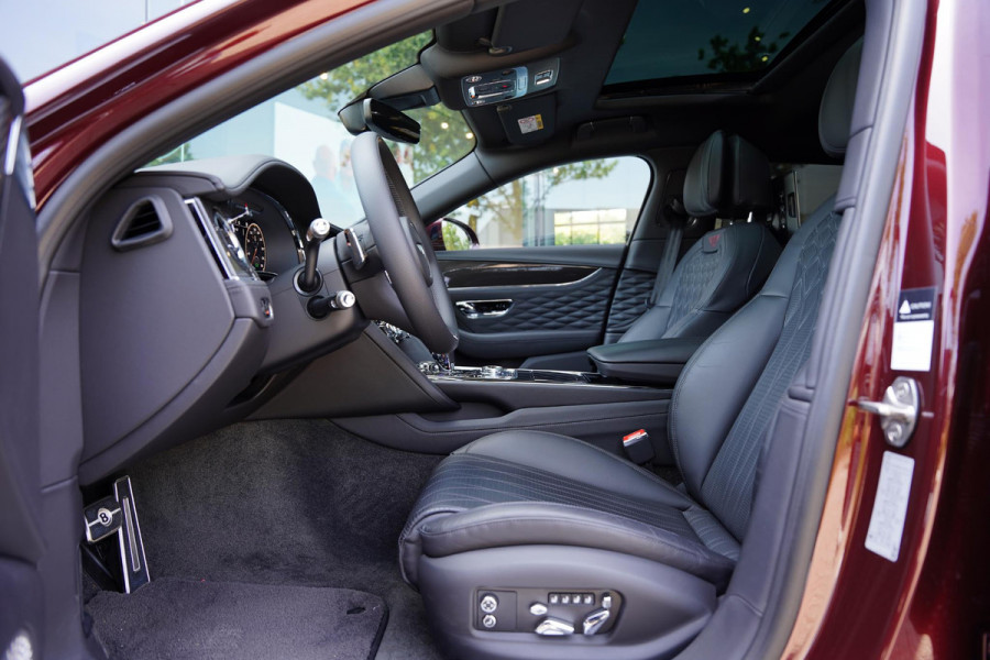 Bentley Flying Spur 2.9 V6 Hybrid Mulliner / Carbon / Multimedia
