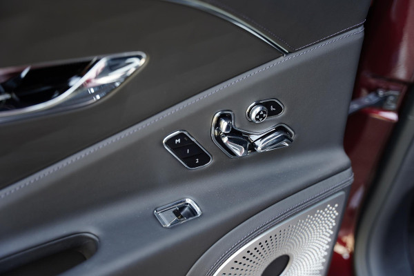 Bentley Flying Spur 2.9 V6 Hybrid Mulliner / Carbon / Multimedia