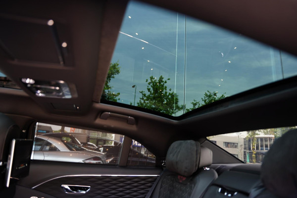 Bentley Flying Spur 2.9 V6 Hybrid Mulliner / Carbon / Multimedia