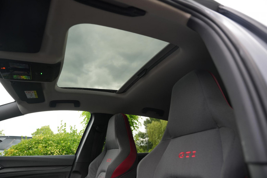 Volkswagen Golf 2.0 TSI GTI Pano IQ 245PK H&K