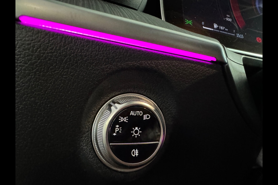 Mercedes-Benz C-Klasse 300 e AMG Pano|Memory|Sfeer|C63S|BTW