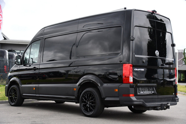 Volkswagen Crafter 35 2.0 TDI L3H3 Highline Black Edition Camera, Cruise, Carplay, LED, Clima, Automaat, Trekhaak, Sensoren, Uniek!
