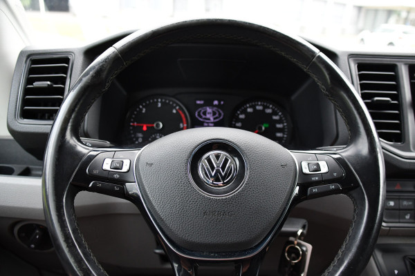 Volkswagen Crafter 35 2.0 TDI L3H3 Highline Black Edition Camera, Cruise, Carplay, LED, Clima, Automaat, Trekhaak, Sensoren, Uniek!