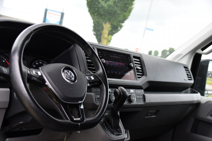 Volkswagen Crafter 35 2.0 TDI L3H3 Highline Black Edition Camera, Cruise, Carplay, LED, Clima, Automaat, Trekhaak, Sensoren, Uniek!