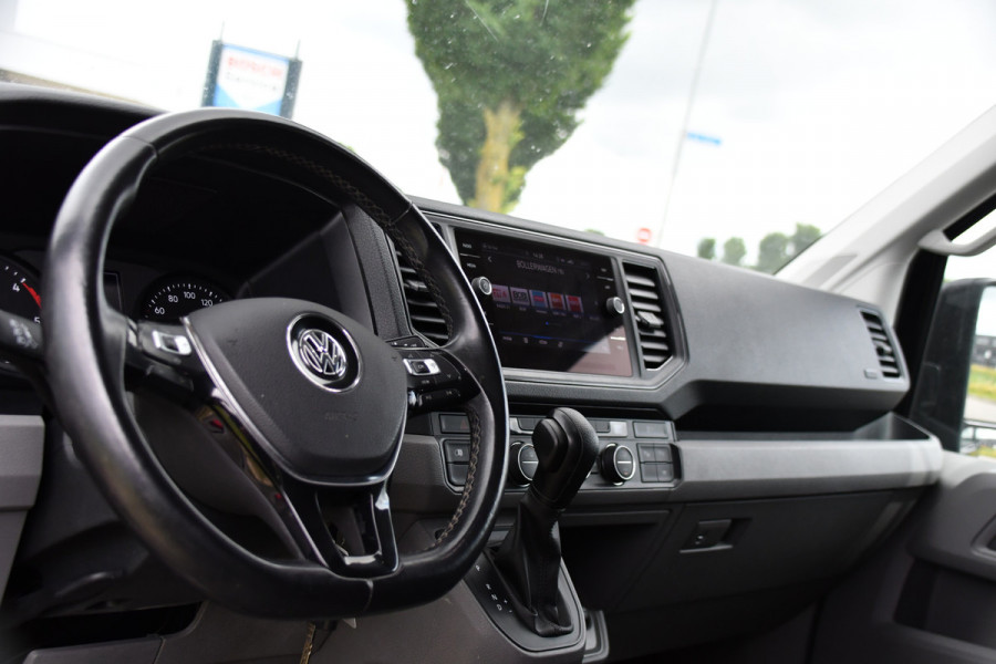 Volkswagen Crafter 35 2.0 TDI L3H3 Highline Black Edition Camera, Cruise, Carplay, LED, Clima, Automaat, Trekhaak, Sensoren, Uniek!