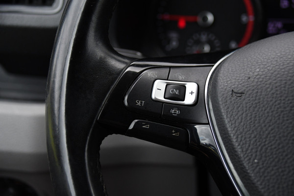 Volkswagen Crafter 35 2.0 TDI L3H3 Highline Black Edition Camera, Cruise, Carplay, LED, Clima, Automaat, Trekhaak, Sensoren, Uniek!