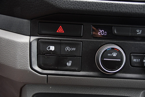 Volkswagen Crafter 35 2.0 TDI L3H3 Highline Black Edition Camera, Cruise, Carplay, LED, Clima, Automaat, Trekhaak, Sensoren, Uniek!