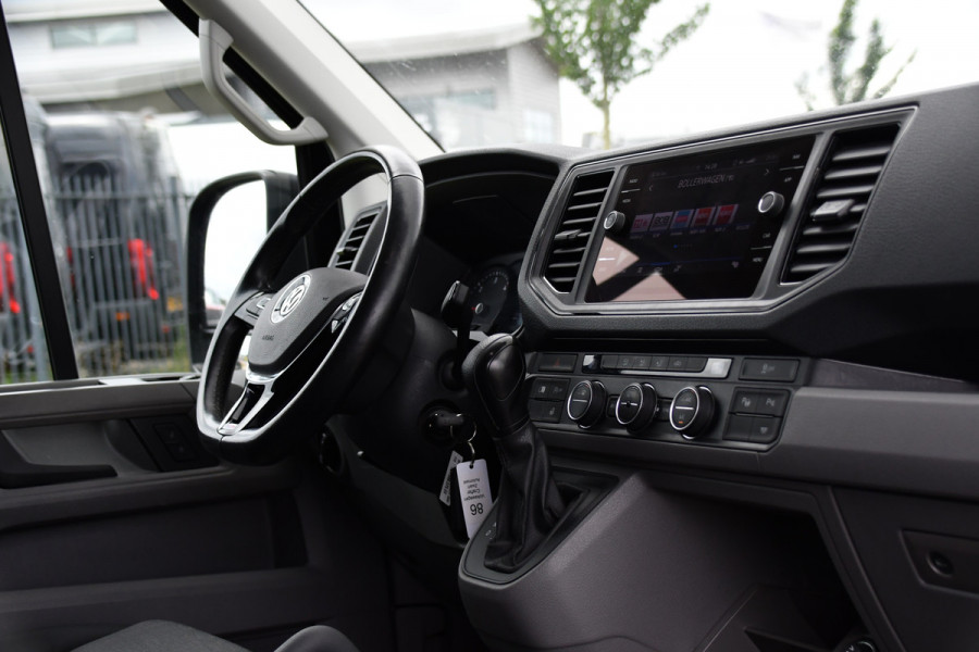 Volkswagen Crafter 35 2.0 TDI L3H3 Highline Black Edition Camera, Cruise, Carplay, LED, Clima, Automaat, Trekhaak, Sensoren, Uniek!
