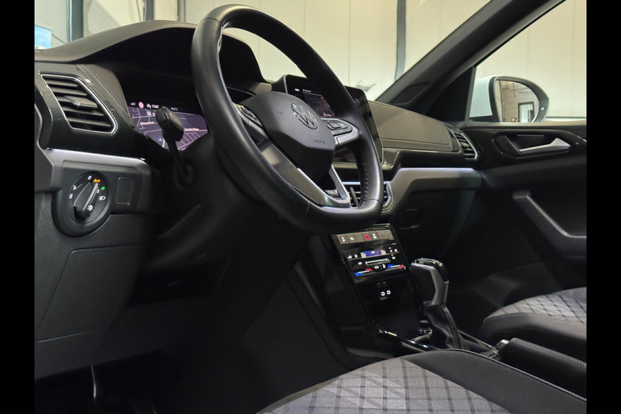 Volkswagen T-Cross 1.5 TSI 3X R-Line | IQ LIGHT | CAM | KEYLESS | FACELIFT