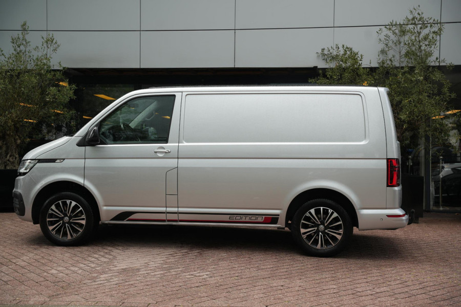 Volkswagen Transporter 2.0 TDI L1H1 4Motion Edition | Automaat | Trekhaak | Multifunctioneel Stuurwiel | Navigatie | Parkeerhulp Voor + Achter | Cruise Control | LED-Koplampen | LED-Achterlichten | Achteruitrijcamera | Airco | DAB+ | Apple/Android Carplay |