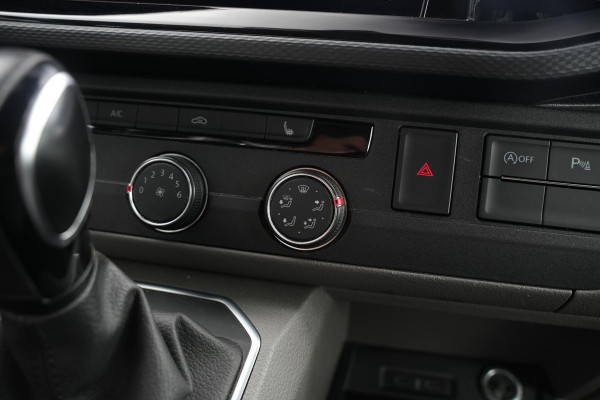 Volkswagen Transporter 2.0 TDI L1H1 4Motion Edition | Automaat | Trekhaak | Multifunctioneel Stuurwiel | Navigatie | Parkeerhulp Voor + Achter | Cruise Control | LED-Koplampen | LED-Achterlichten | Achteruitrijcamera | Airco | DAB+ | Apple/Android Carplay |