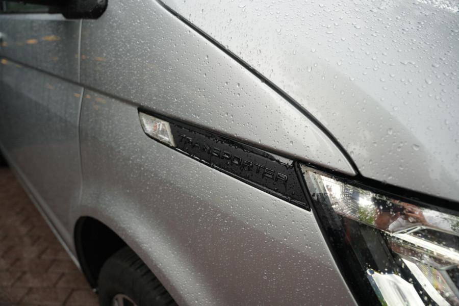 Volkswagen Transporter 2.0 TDI L1H1 4Motion Edition | Automaat | Trekhaak | Multifunctioneel Stuurwiel | Navigatie | Parkeerhulp Voor + Achter | Cruise Control | LED-Koplampen | LED-Achterlichten | Achteruitrijcamera | Airco | DAB+ | Apple/Android Carplay |